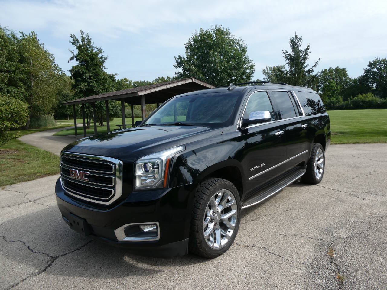 Used 2015 GMC Yukon XL SLE w/ Convenience Package