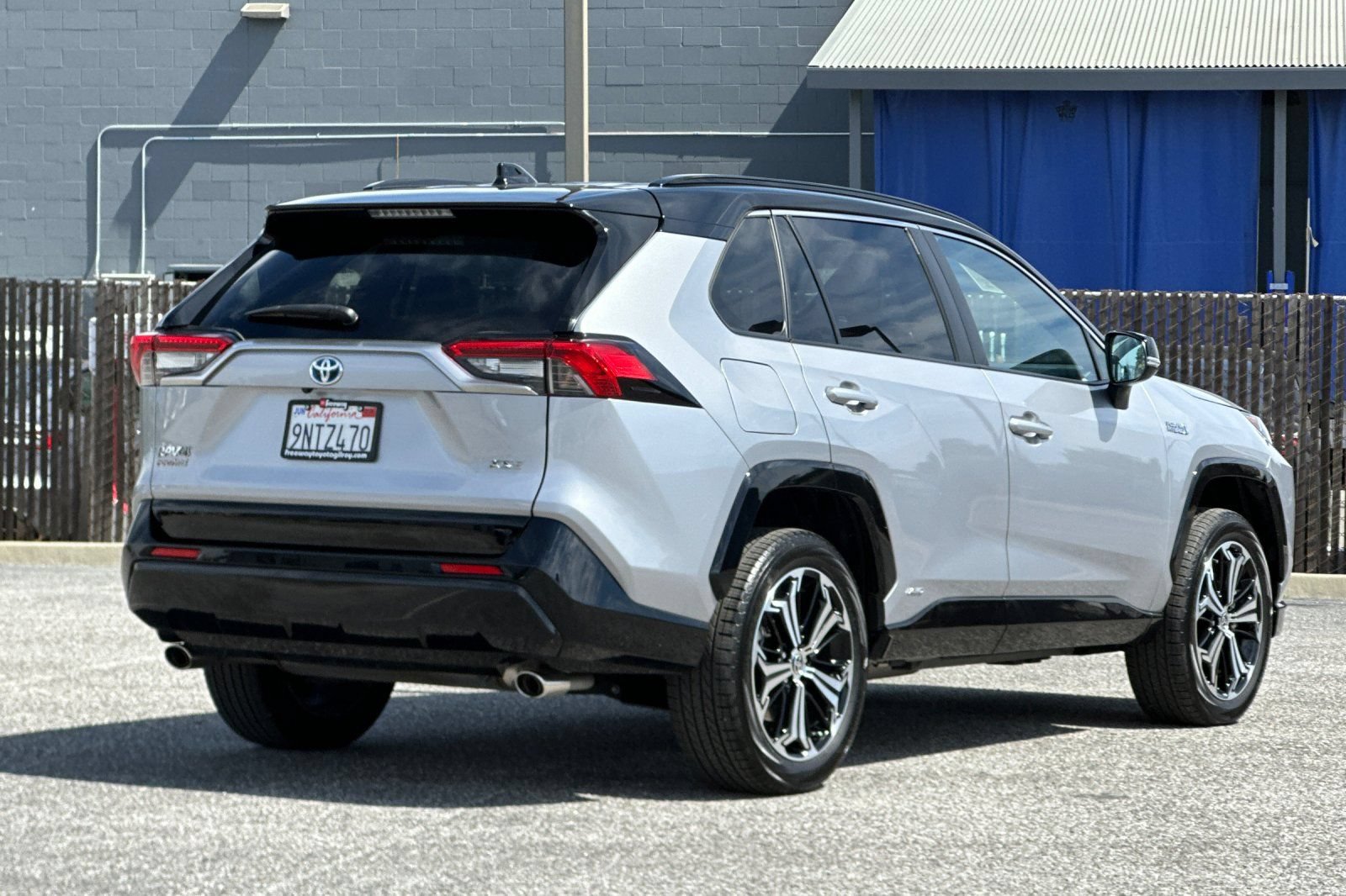 Used 2024 Toyota RAV4 XSE w/ Weather Package AWD/4WD image 4