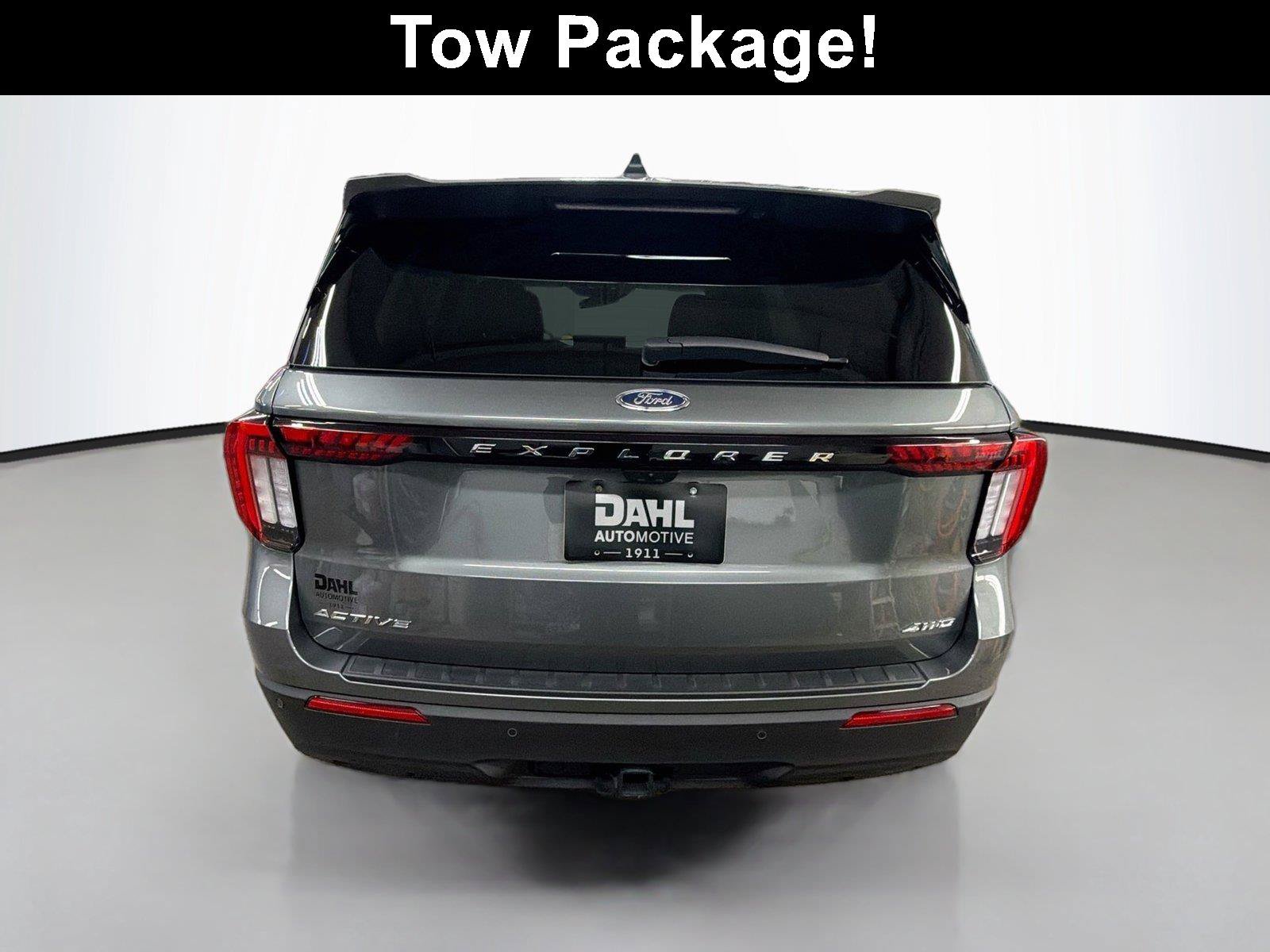 Used 2025 Ford Explorer Active AWD/4WD image 11
