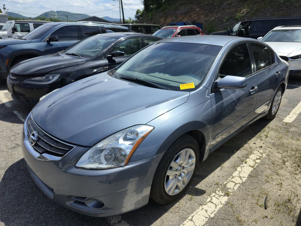 Used 2011 Nissan Altima 2.5 S FWD image 2