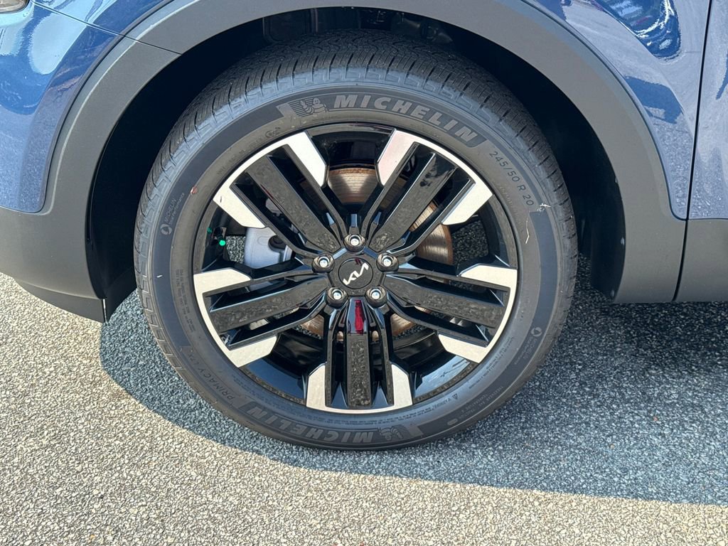 New 2025 Kia Telluride SX w/ SX Captain's Chair Package AWD/4WD image 11