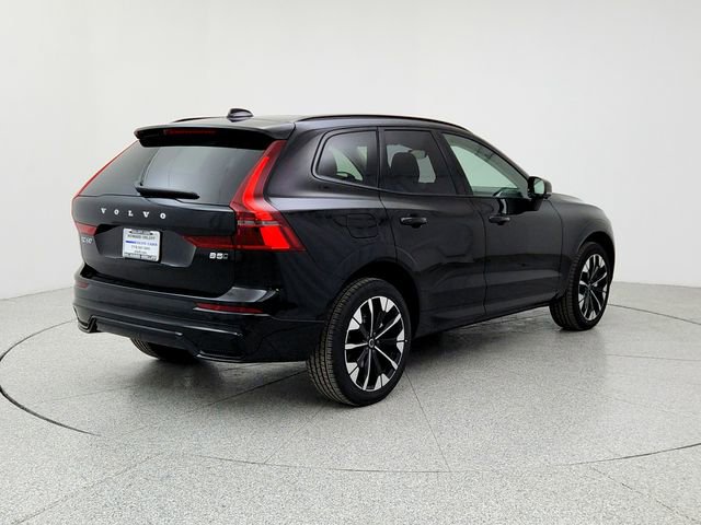 New 2026 Volvo XC60 B5 Plus w/ Climate Package image 5
