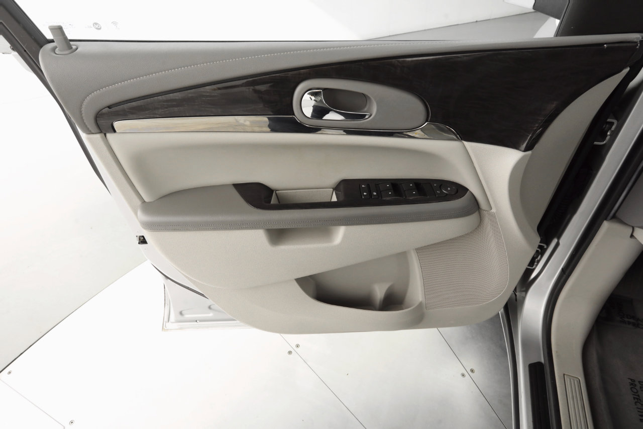 Used 2017 Buick Enclave Convenience image 8