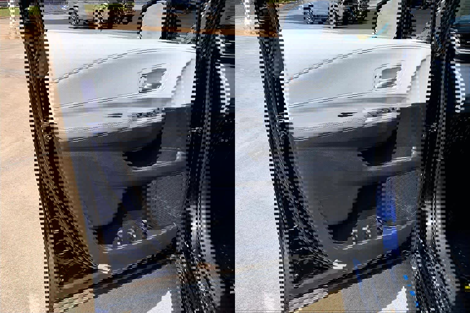 Used 2026 Toyota Sienna XLE image 26