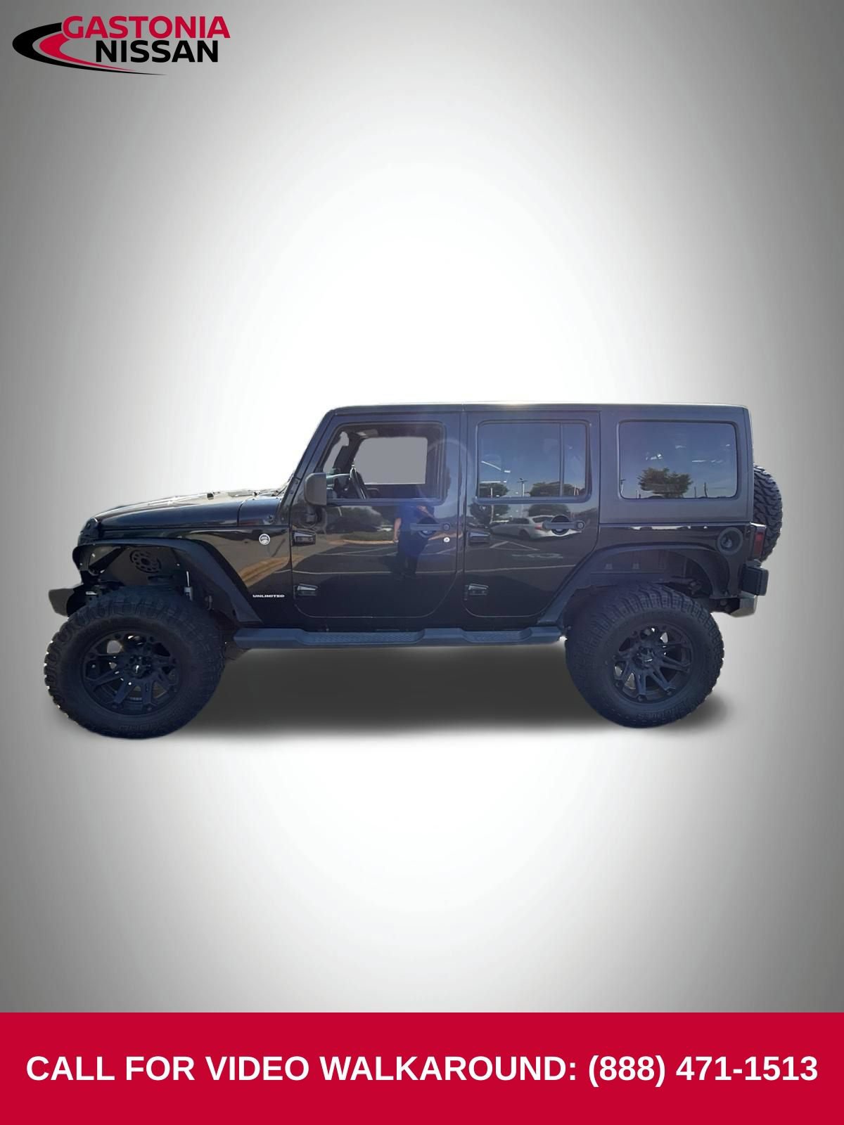 Used 2010 Jeep Wrangler Unlimited Sport AWD/4WD image 3