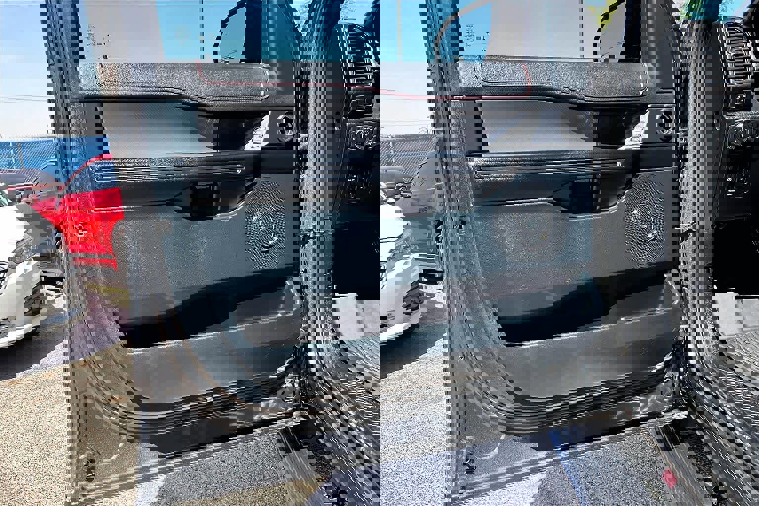 Used 2021 Ford Expedition Limited image 21