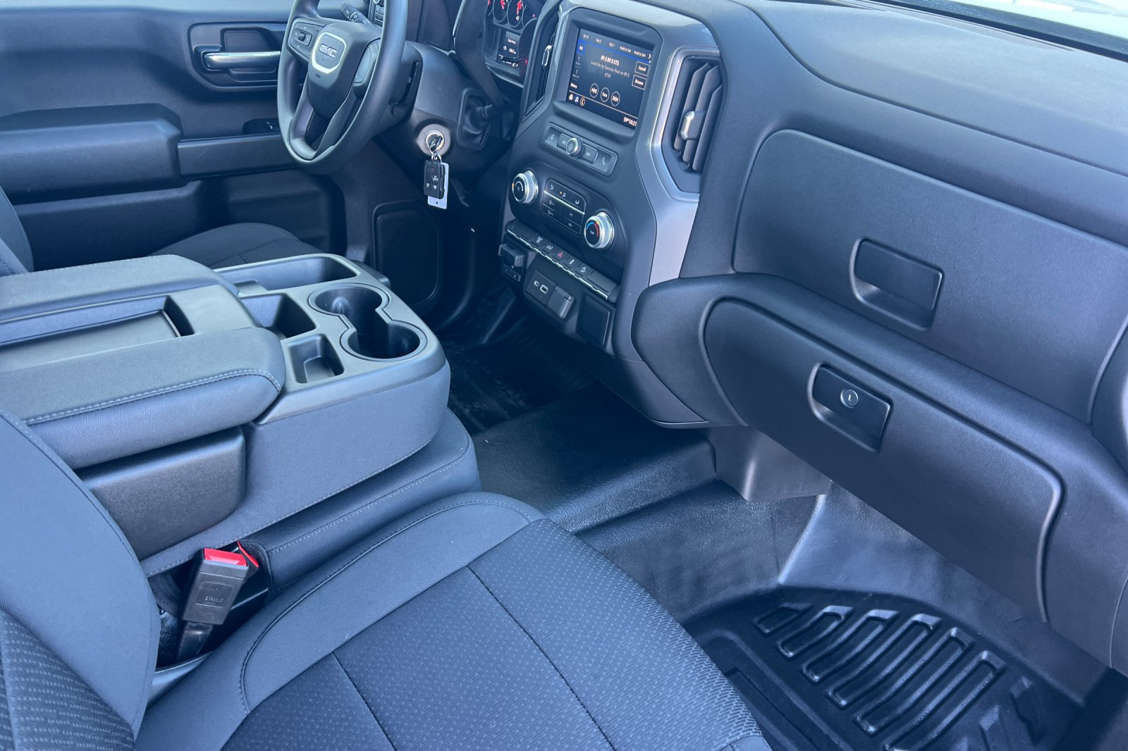 Used 2022 GMC Sierra 2500 Pro w/ Gooseneck/5TH Wheel Package AWD/4WD image 12