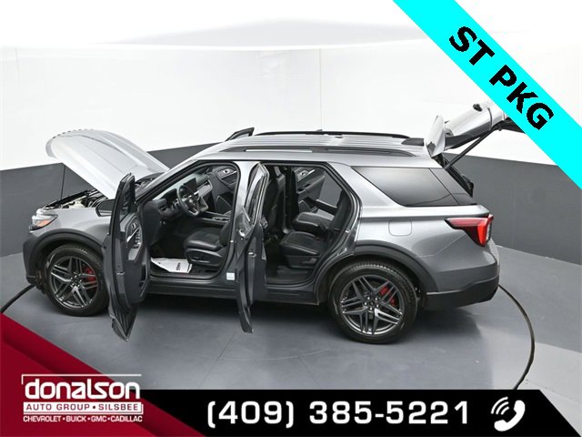 Used 2025 Ford Explorer ST image 28