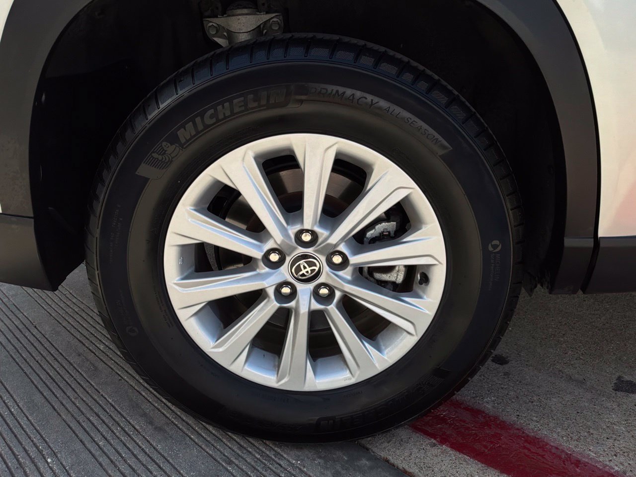Used 2024 Toyota Grand Highlander AWD image 9