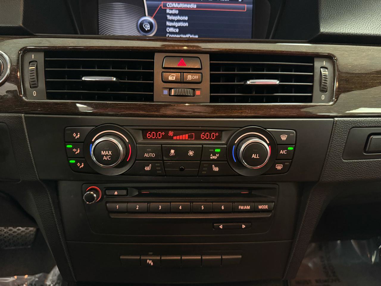 Used 2013 BMW 328i Convertible w/ M Sport Pkg image 20