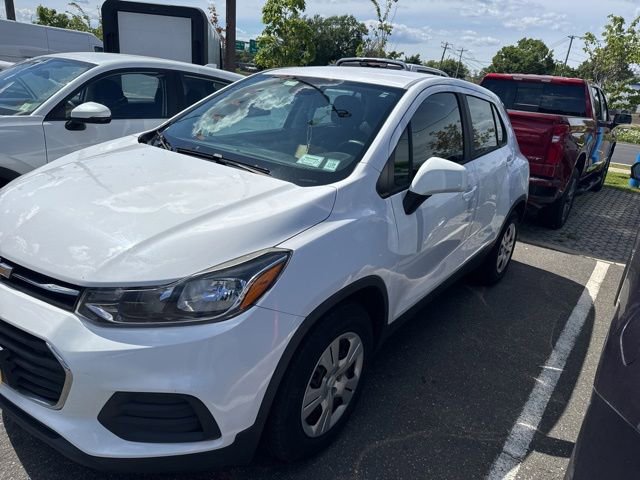 Used 2018 Chevrolet Trax LS FWD image 2