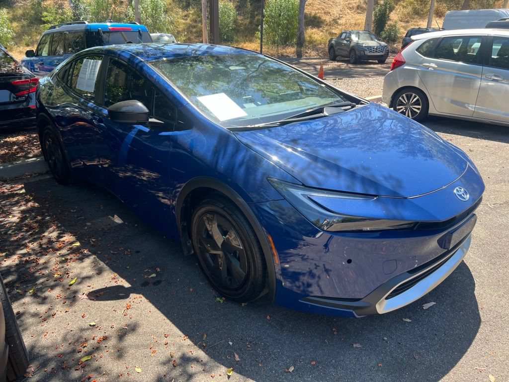 Used 2024 Toyota Prius Prime FWD image 2