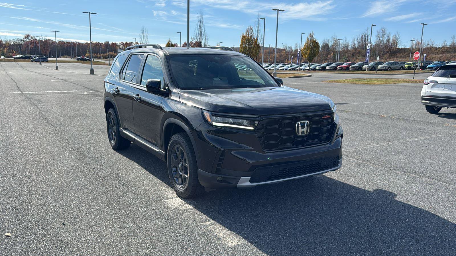 New 2025 Honda Pilot TrailSport image 1