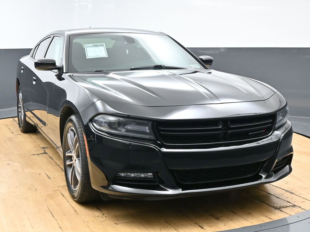 Used 2019 Dodge Charger SXT AWD/4WD image 4