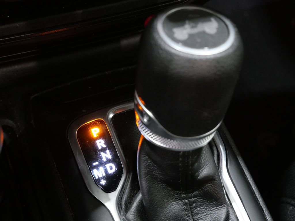 Used 2023 Jeep Wrangler Willys image 24