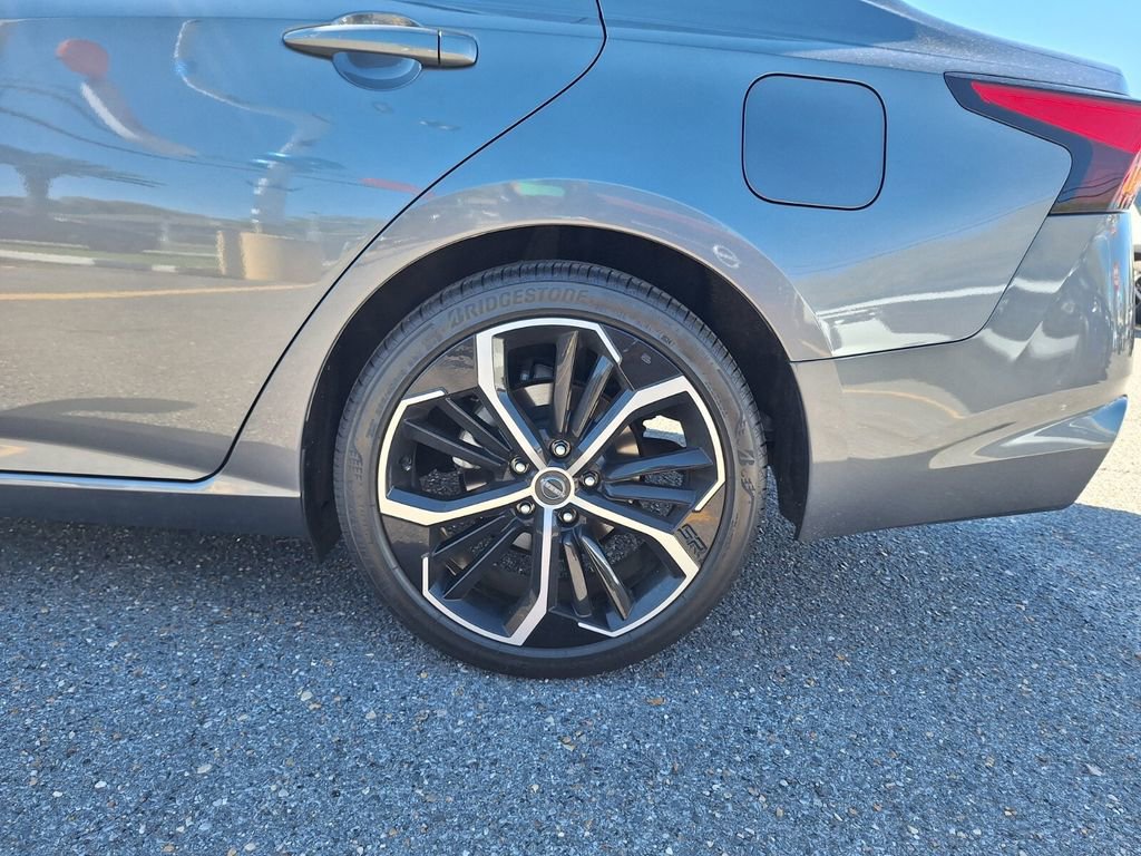 Used 2025 Nissan Altima 2.5 SR image 23