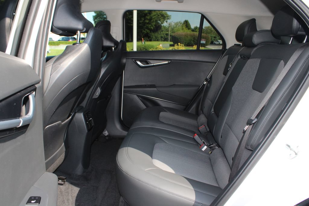 Used 2024 Kia Niro Wind w/ Wind Preserve Package FWD image 14
