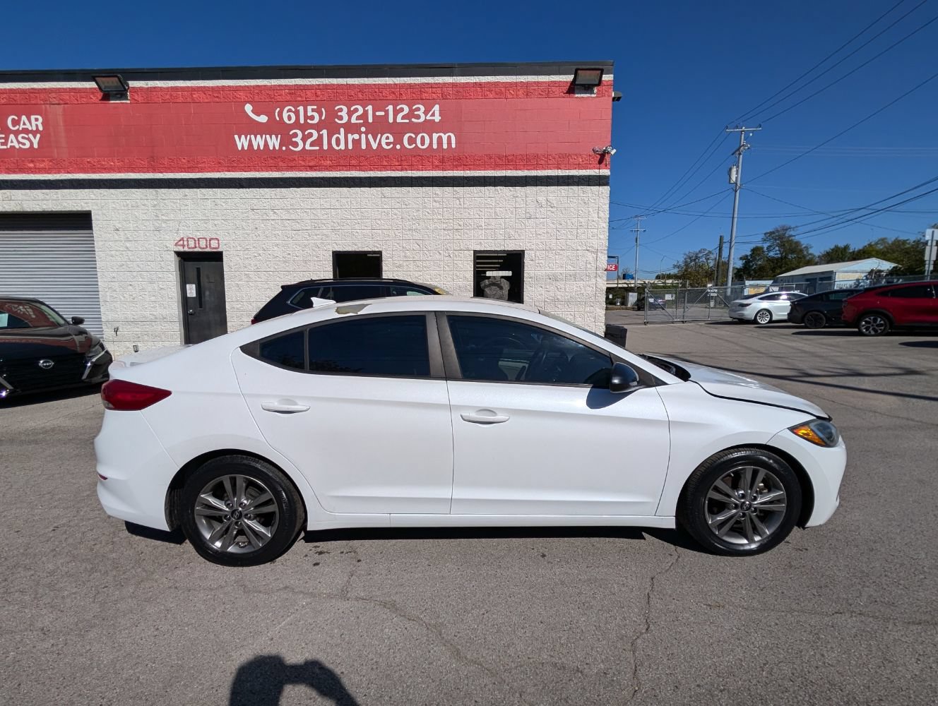 Used 2017 Hyundai Elantra SE FWD image 5