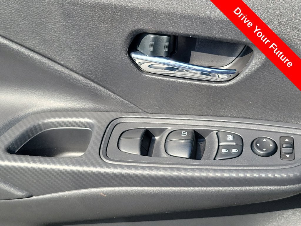 Used 2025 Nissan Versa SV w/ Trunk Package FWD image 16