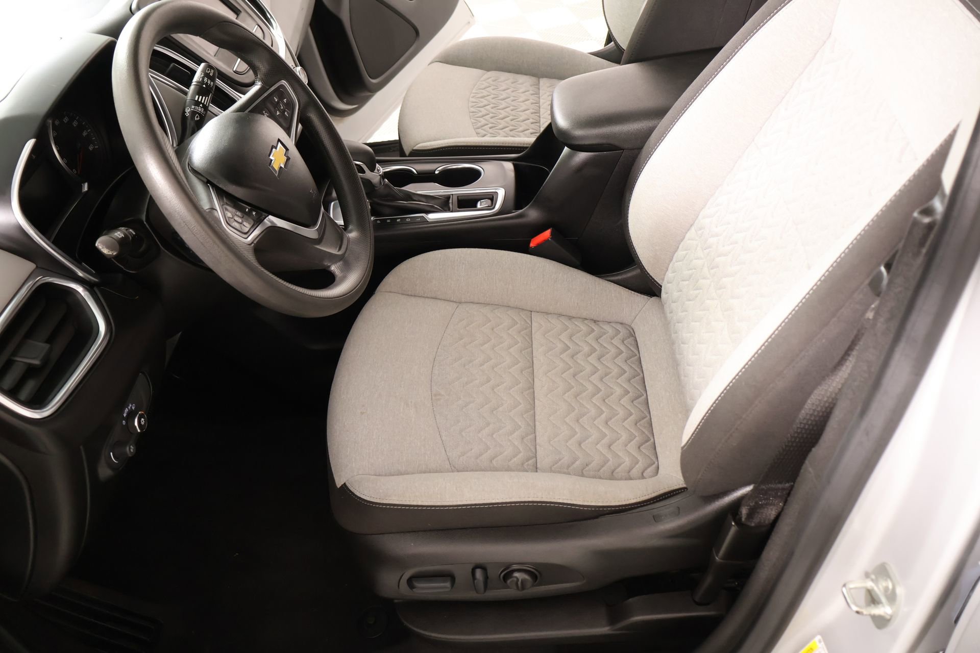 Used 2022 Chevrolet Equinox LT FWD image 10