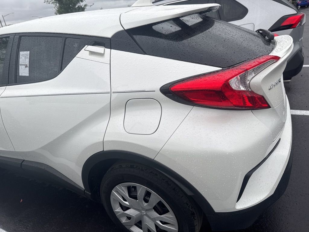 Used 2021 Toyota C-HR LE image 6