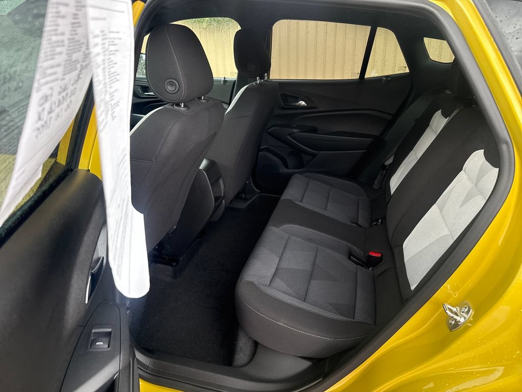 Used 2024 Chevrolet Trax RS w/ Driver Confidence Package FWD image 21