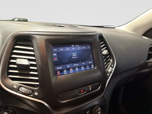 Used 2021 Jeep Cherokee Latitude FWD image 20