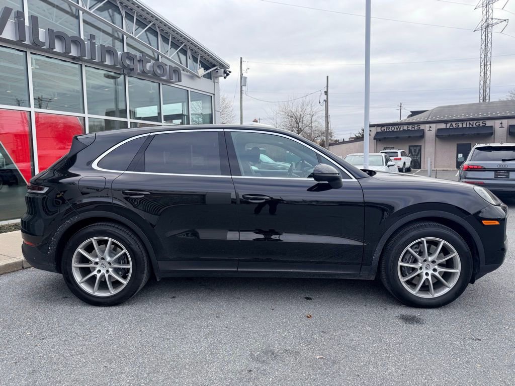 Used 2024 Porsche Cayenne image 7