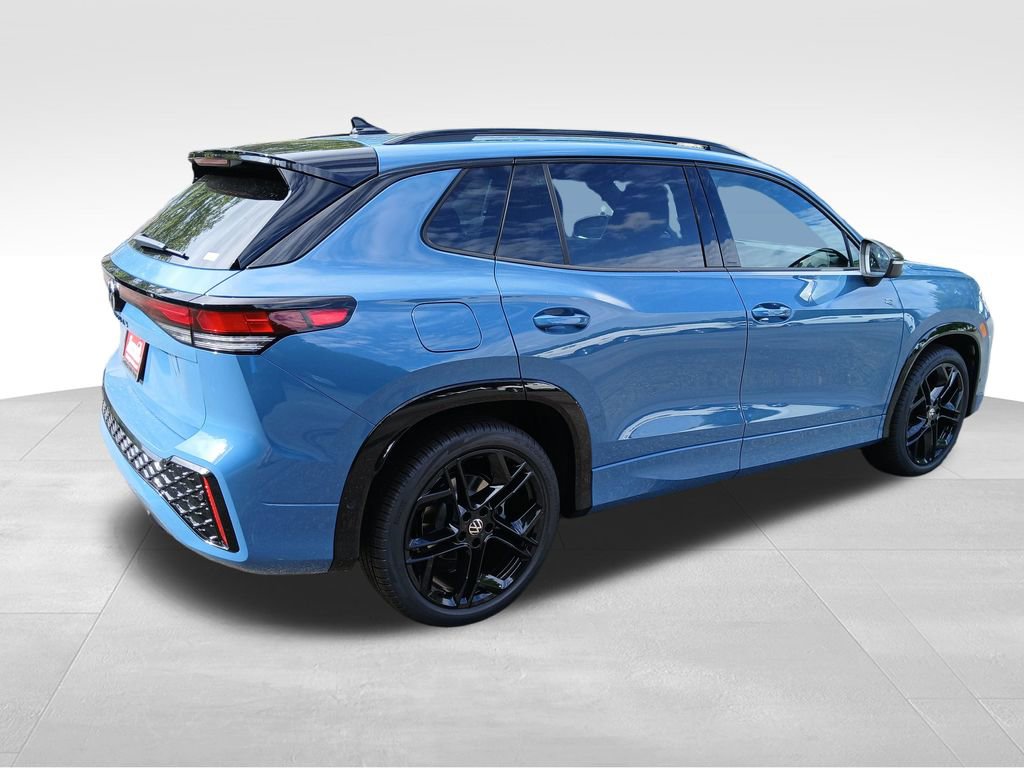 New 2025 Volkswagen Tiguan SE R-Line image 5