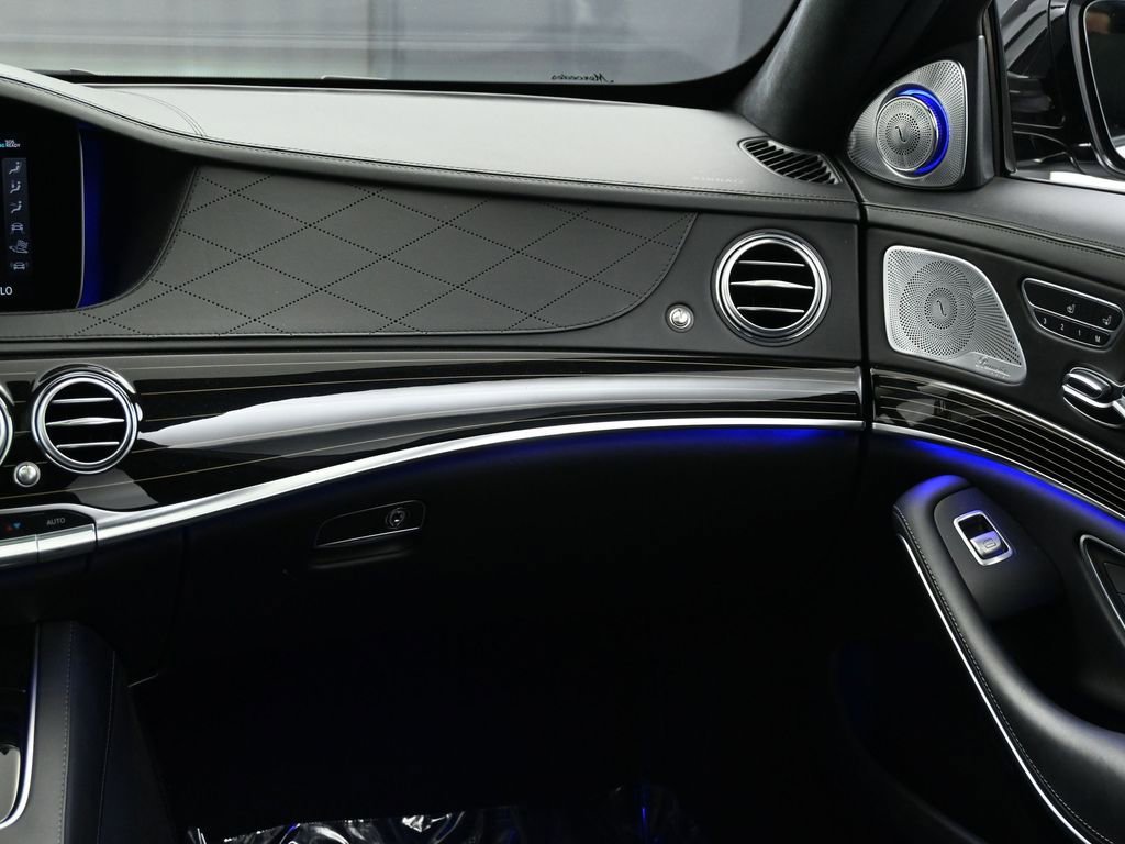 Used 2020 Mercedes-Benz S 63 AMG 4MATIC Sedan image 32