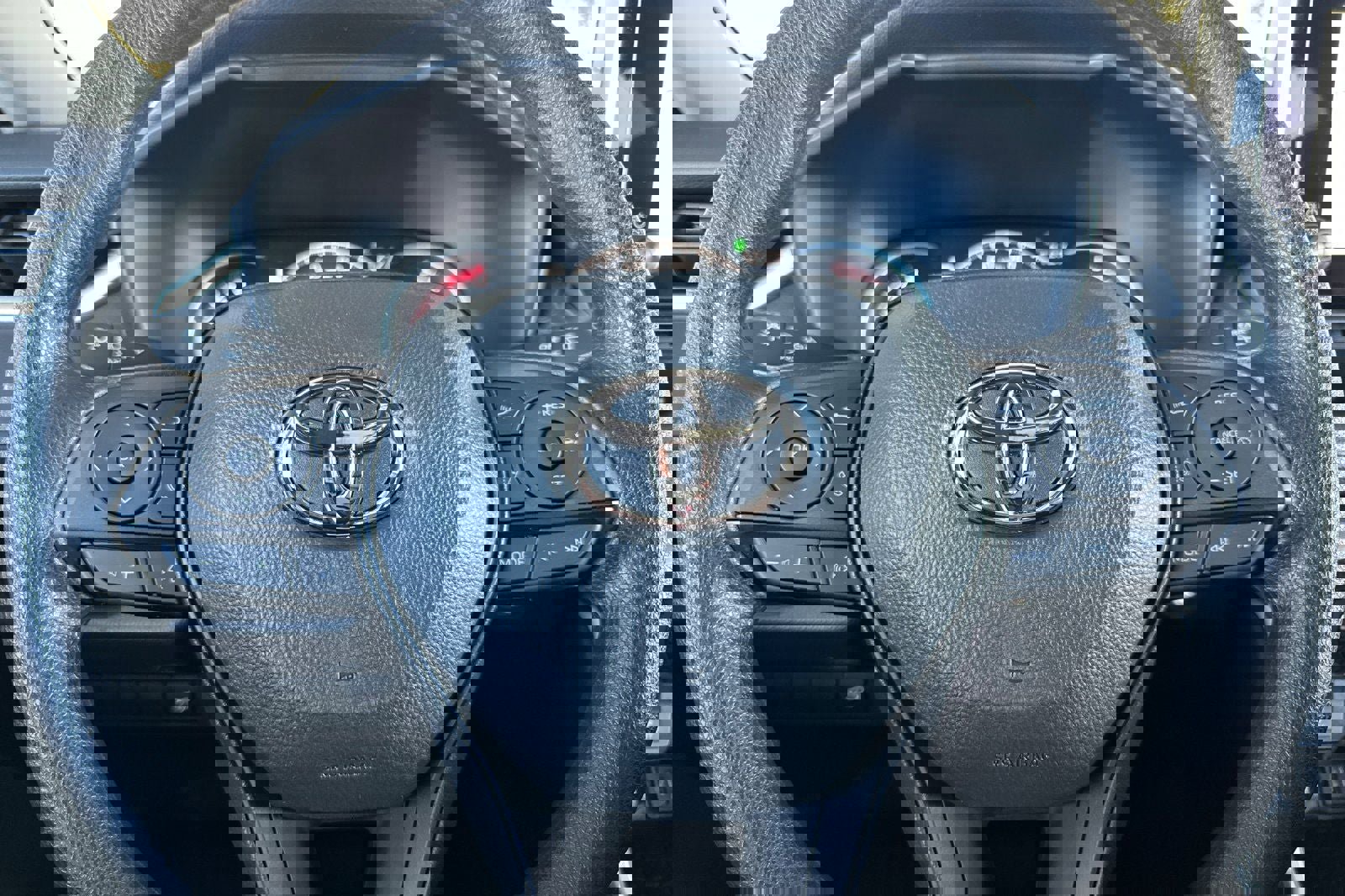 New 2025 Toyota RAV4 XLE image 27