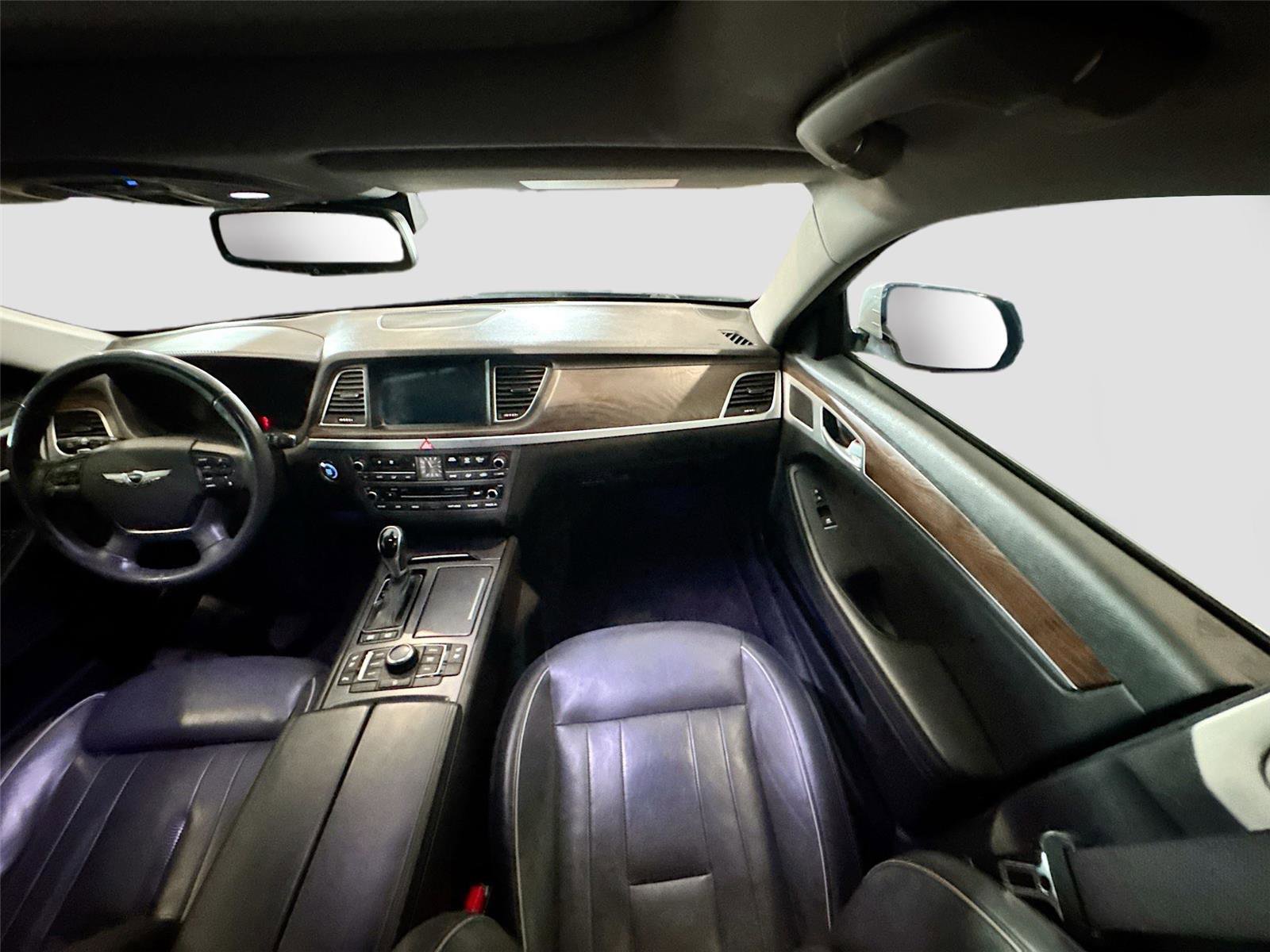 Used 2017 Genesis G80 3.8 w/ Option Group 03 image 24