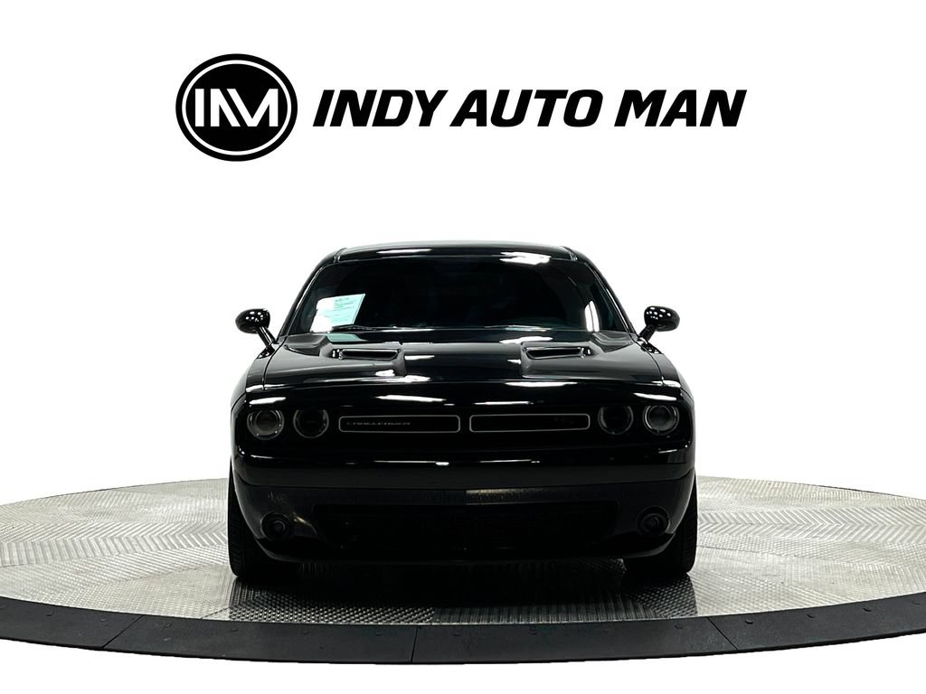 Used 2018 Dodge Challenger R/T w/ Performance Handling Group RWD image 10