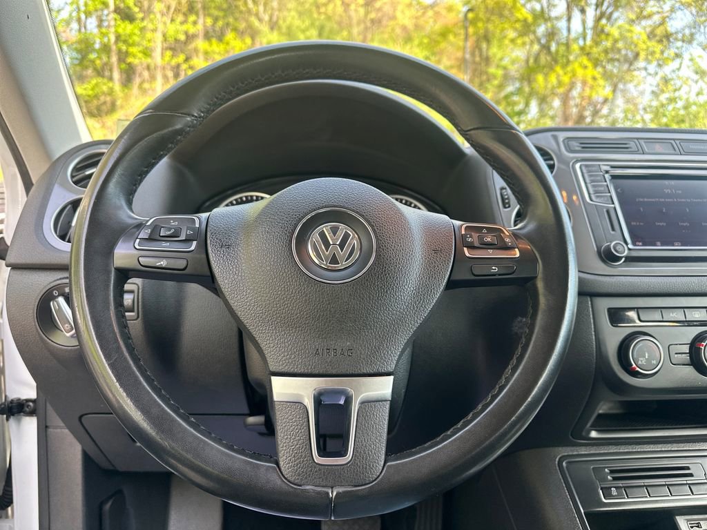 Used 2017 Volkswagen Tiguan Limited w/ Premium Package AWD/4WD image 7