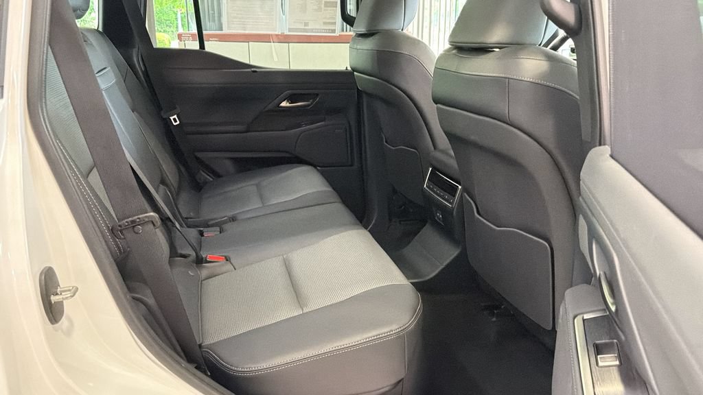 Used 2024 Lexus GX 550 w/ Accessory Package (2T) AWD/4WD image 15
