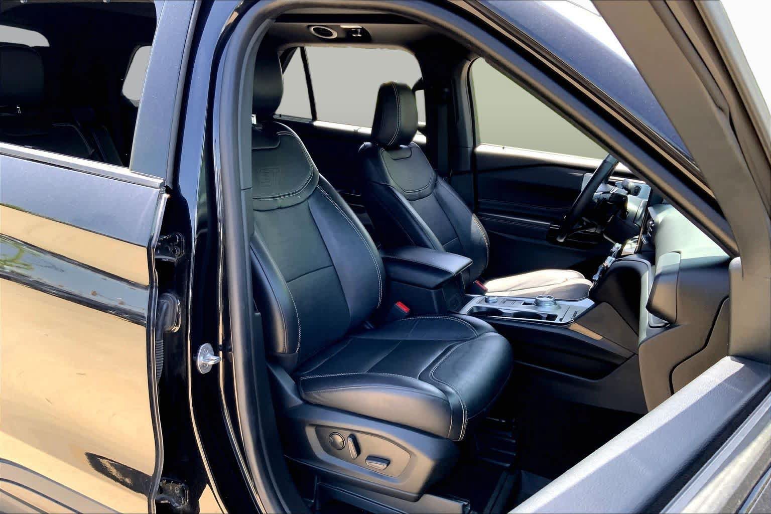 Used 2023 Ford Explorer ST w/ Equipment Group 401A AWD/4WD image 8