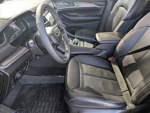 Used 2024 Jeep Grand Cherokee Overland w/ Trailer Tow Package image 16