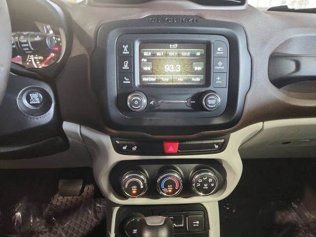 Used 2016 Jeep Renegade Latitude w/ Cold Weather Group AWD/4WD image 16