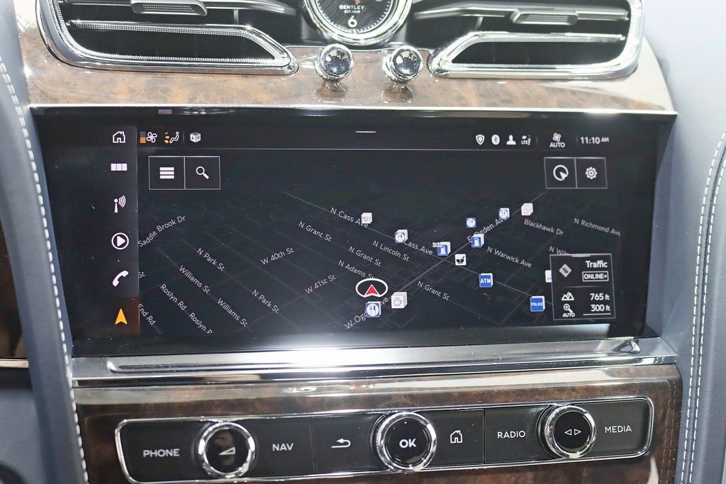 Used 2022 Bentley Bentayga image 22