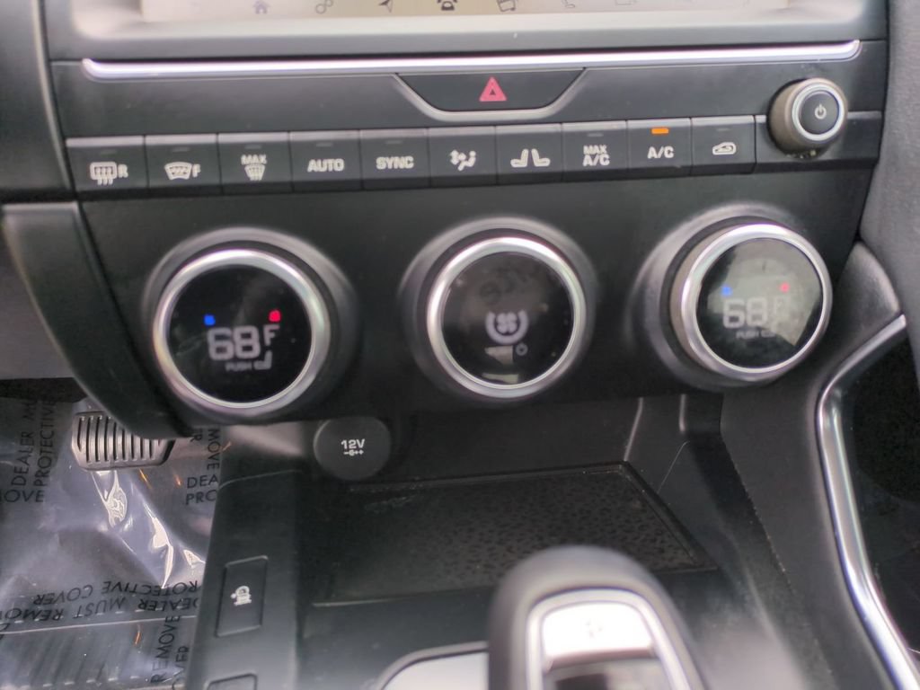 Used 2019 Jaguar E-PACE SE AWD/4WD image 23
