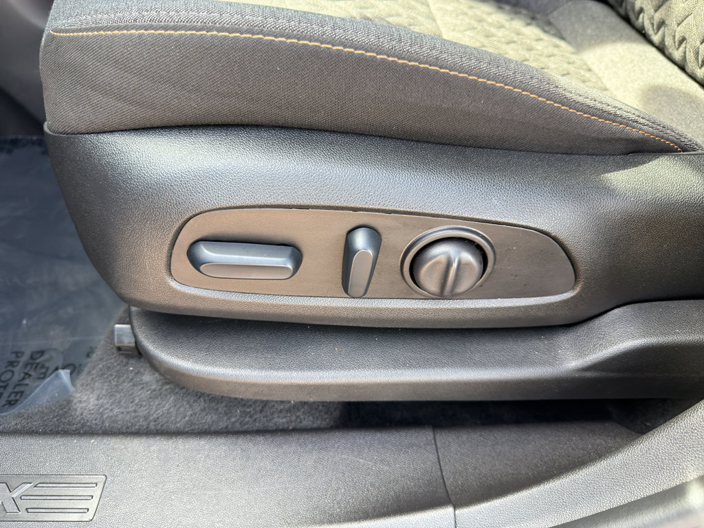 Used 2024 Chevrolet Equinox LT FWD image 13