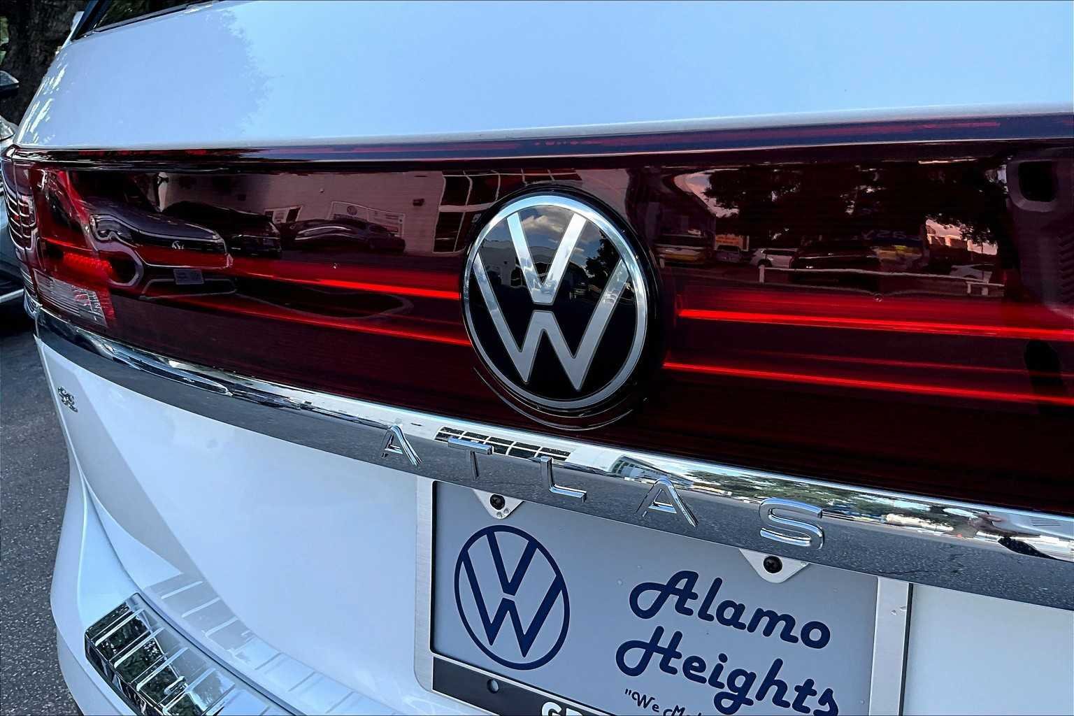 New 2026 Volkswagen Atlas SE FWD image 15
