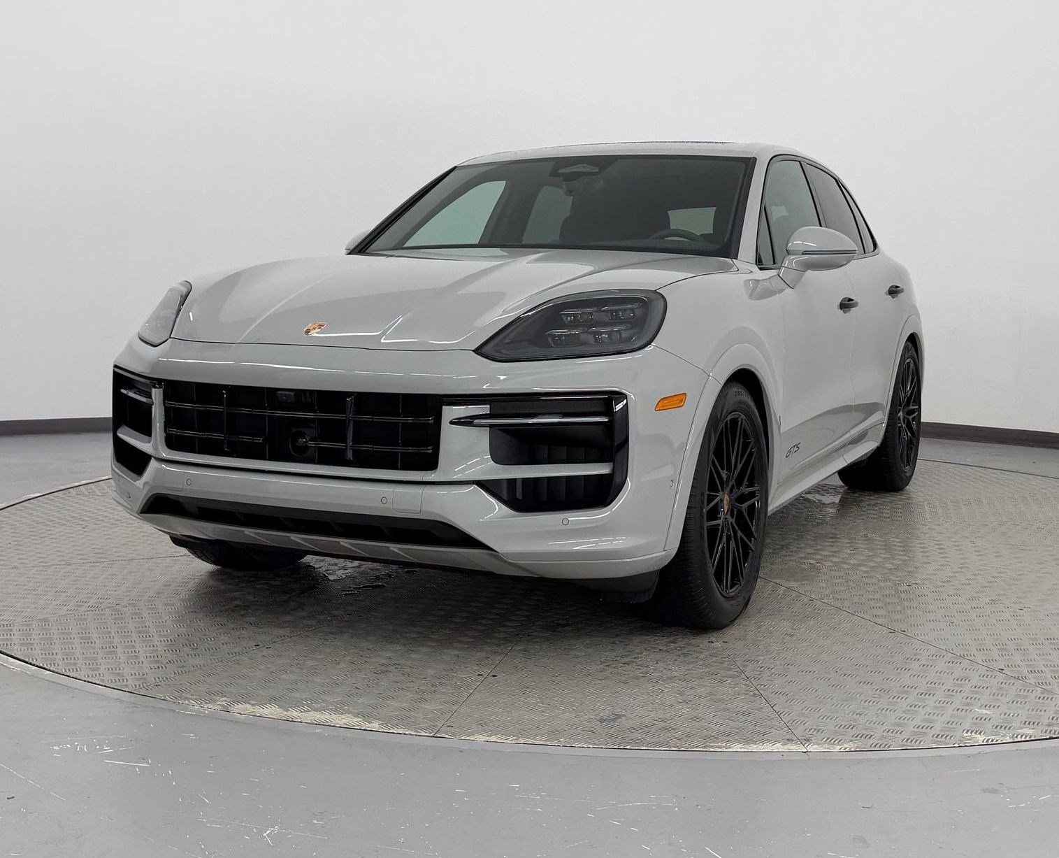New 2026 Porsche Cayenne GTS AWD/4WD image 1