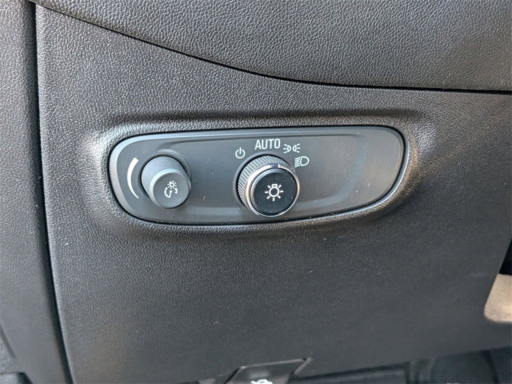 Used 2022 Chevrolet Equinox LT image 13