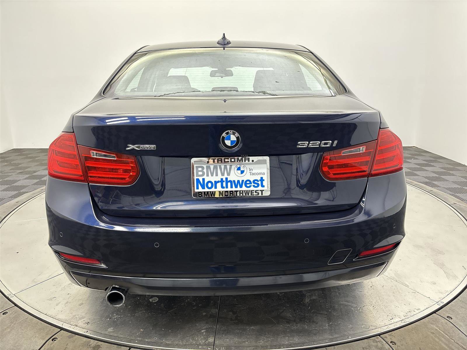 Used 2014 BMW 320i xDrive Sedan image 15