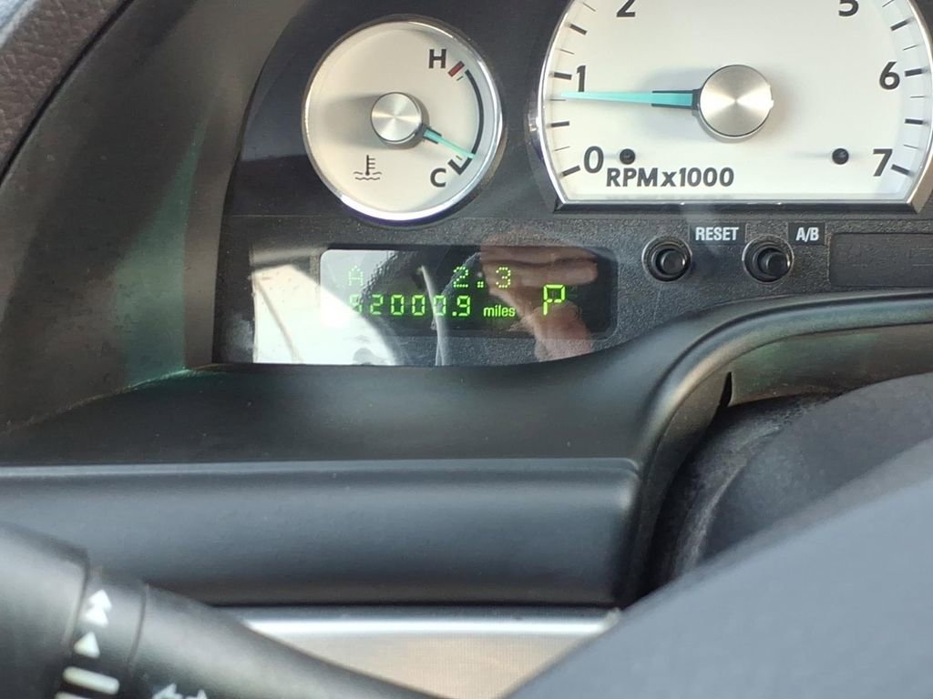 Used 2003 Ford Thunderbird RWD image 15