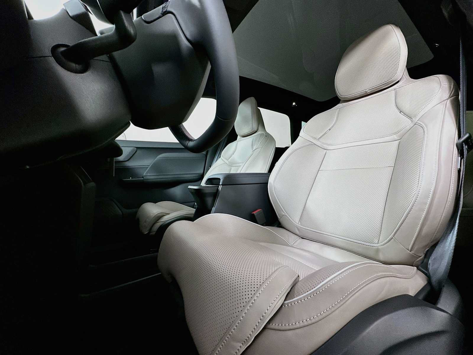 New 2027 Volvo EX60 Ultra AWD/4WD image 18