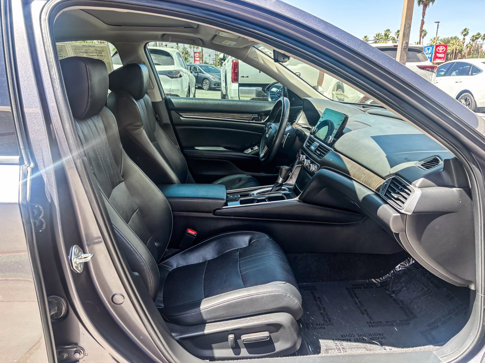 Used 2018 Honda Accord Touring image 19