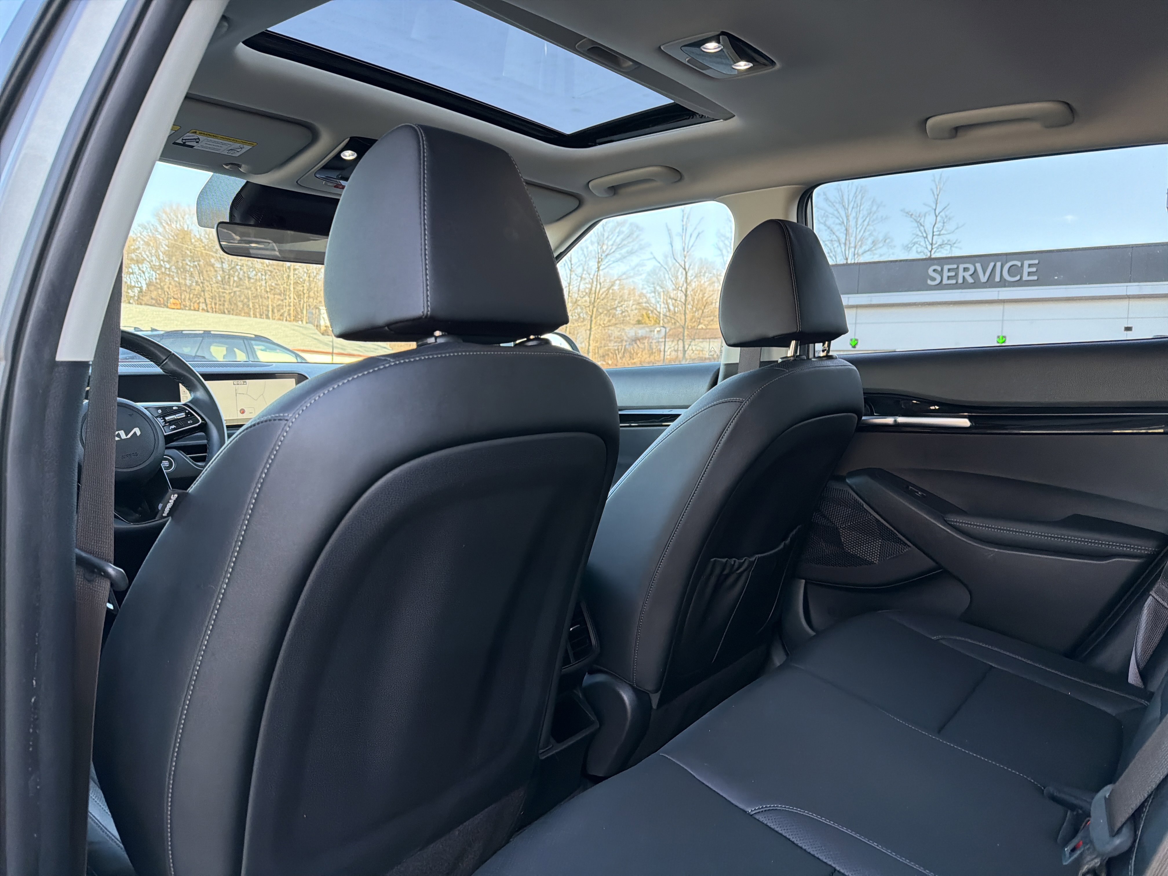 Used 2024 Kia Seltos EX image 31