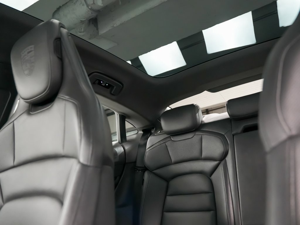 Certified 2022 Porsche Taycan 4S image 36